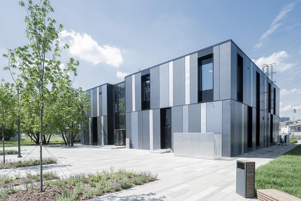 Офис продаж ЖК "ALIA"
для девелоперской компании ViHolding